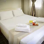 Crown 公寓式酒店 尼尔斯吉尼