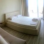 Crown 公寓式酒店