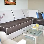Crown 3*