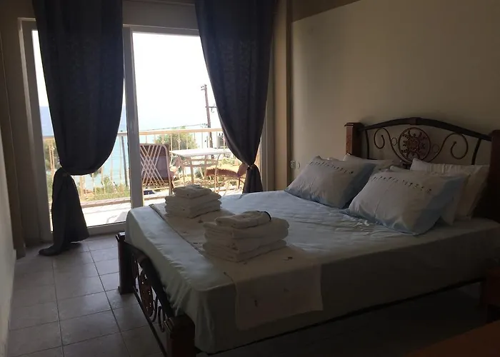 Aparthotel Crown Nea Skioni