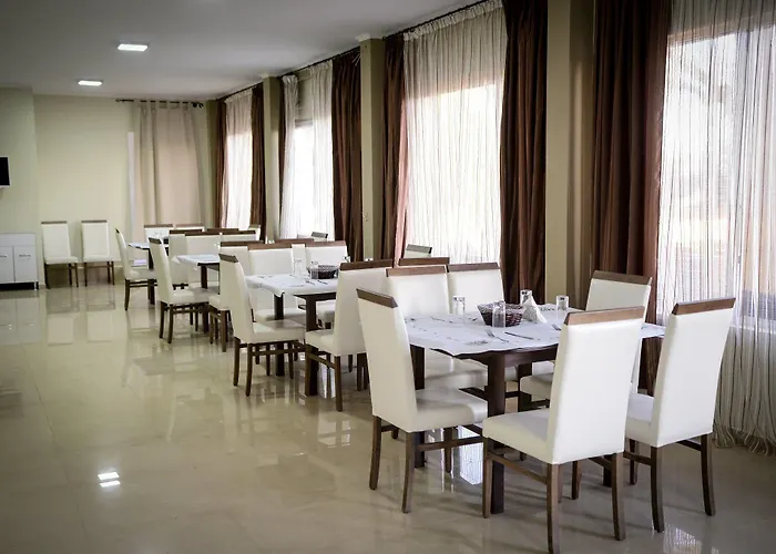 Crown Aparthotel Nea Skioni