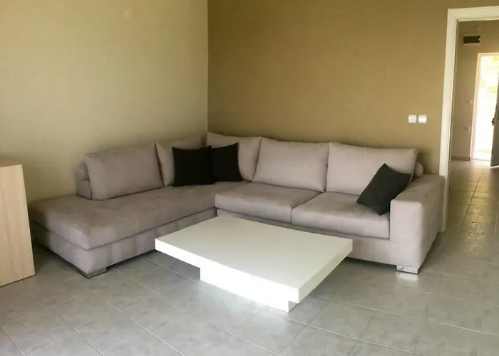 Crown Aparthotel Nea Skioni