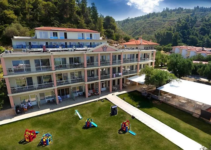 Aparthotel Crown Nea Skioni