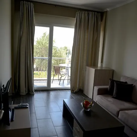 Aparthotel Crown Nea Skioni