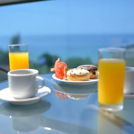 Crown Aparthotel Nea Skioni