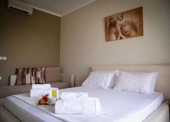 Crown 3* 尼尔斯吉尼