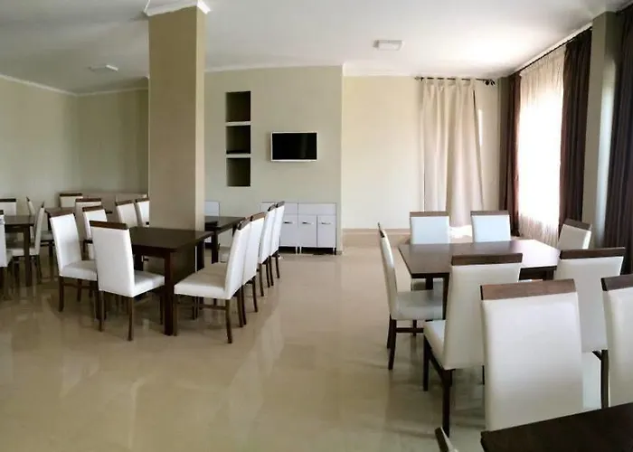 Crown 3* 尼尔斯吉尼